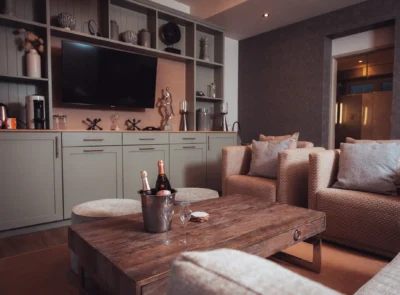 Lake View Lodge Suite