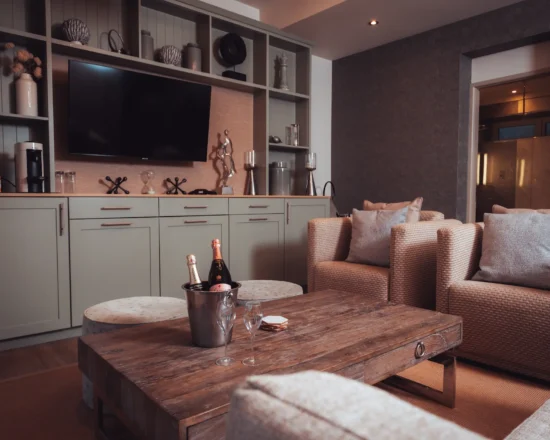 Lake View Rooms