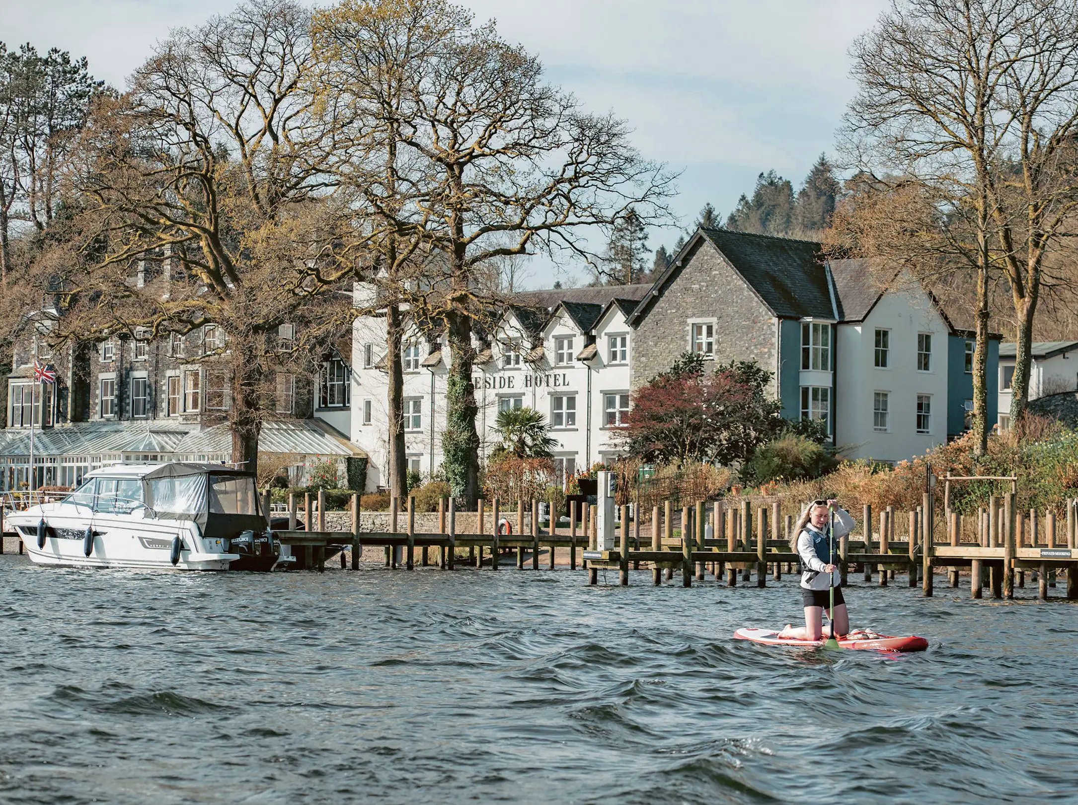 Lakeside Hotel
