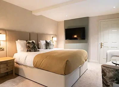 Stay, Save & Explore