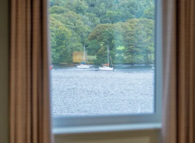 Autumn Arrives at Lakeside: September by the Shores of Windermere